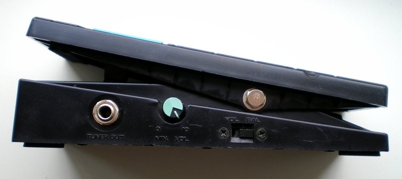 TONEHOME - the World of Vintage Guitar Effects Pedals - VL10