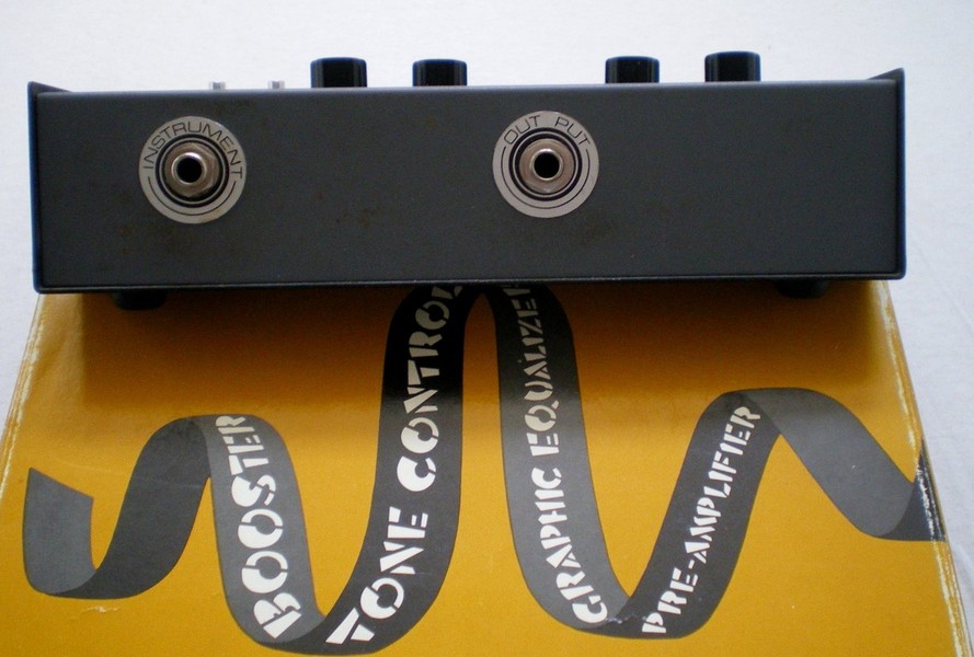 TONEHOME - the World of Vintage Guitar Effects Pedals - No.95