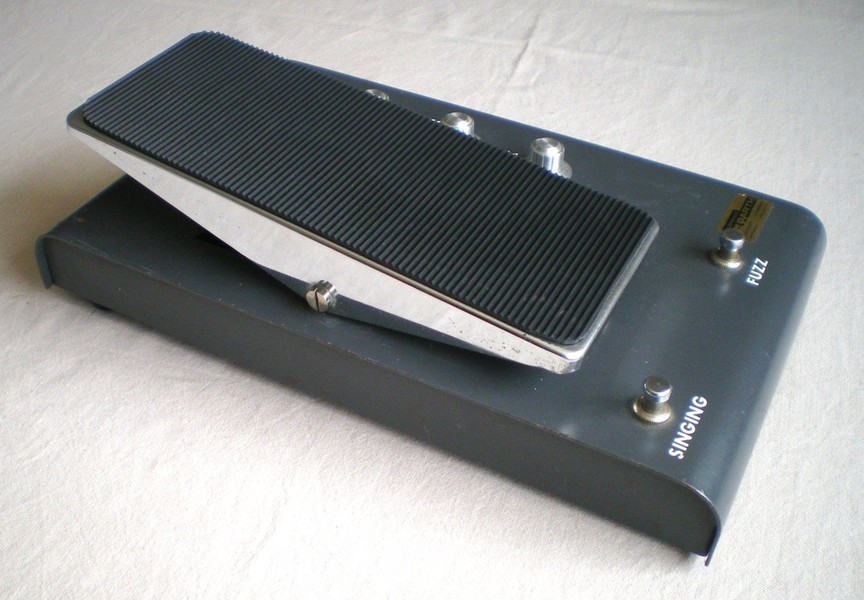 TONEHOME - the World of Vintage Guitar Effects Pedals - Keio