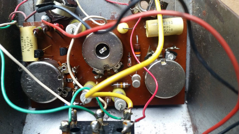 TONEHOME - the World of Vintage Guitar Effects Pedals - Elka Dizzy